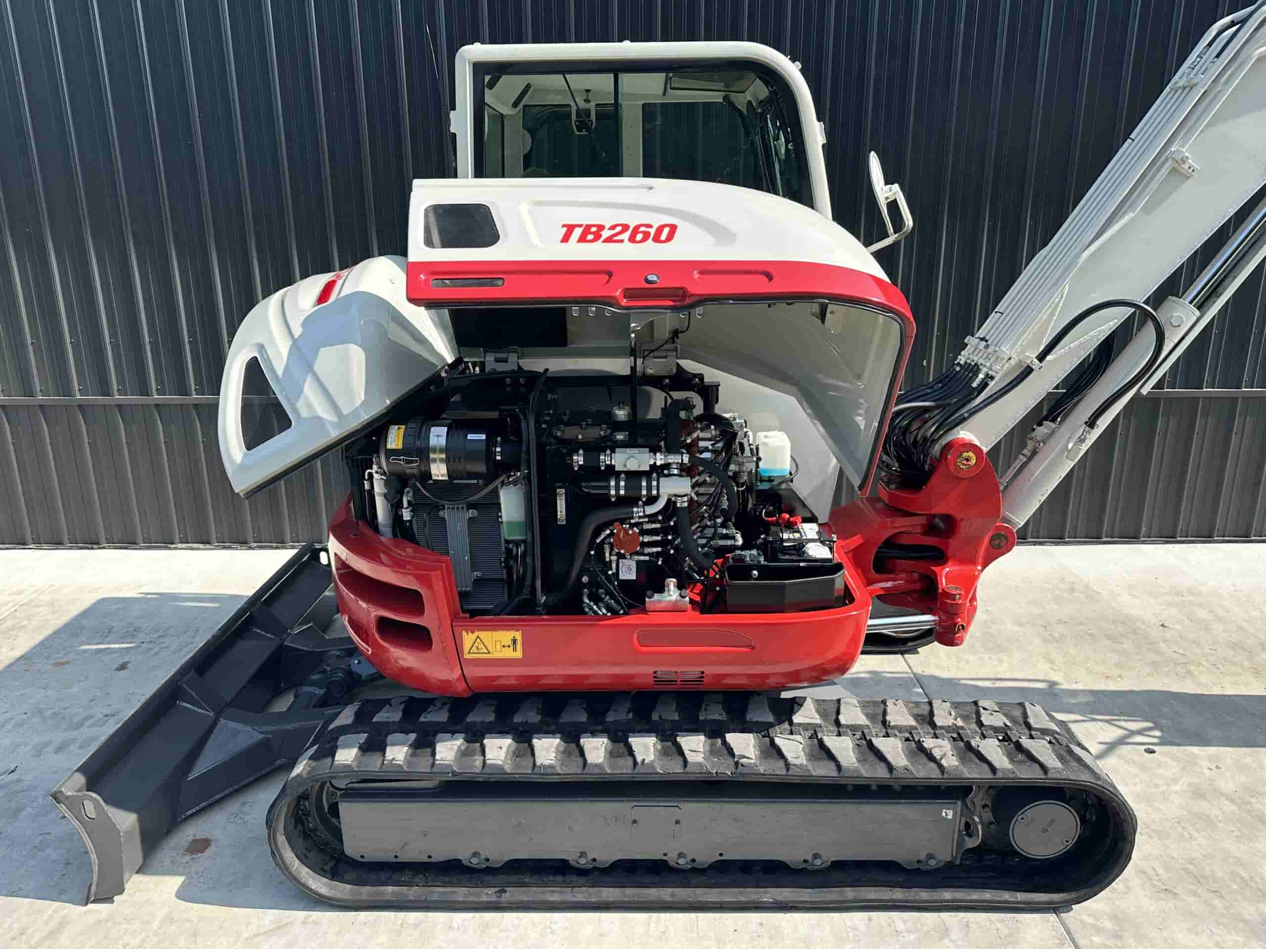 2017 Takeuchi TB260
